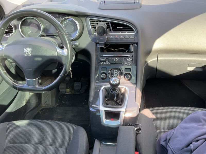 Peugeot 5008 2.0 Blue-HDi Allure — zdjęcie 12