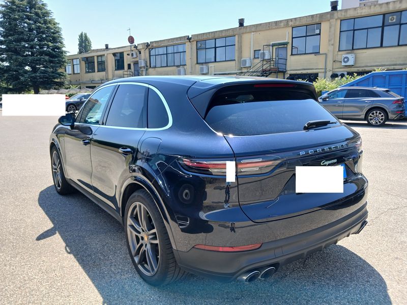 Porsche Cayenne E-Hybrid — zdjęcie 3