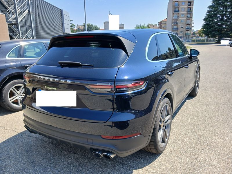Porsche Cayenne E-Hybrid — zdjęcie 5