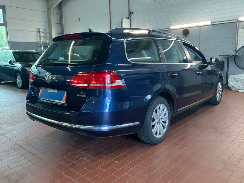 Volkswagen Passat 1.6 TDI Comfortline BlueMotion Tech — zdjęcie 2