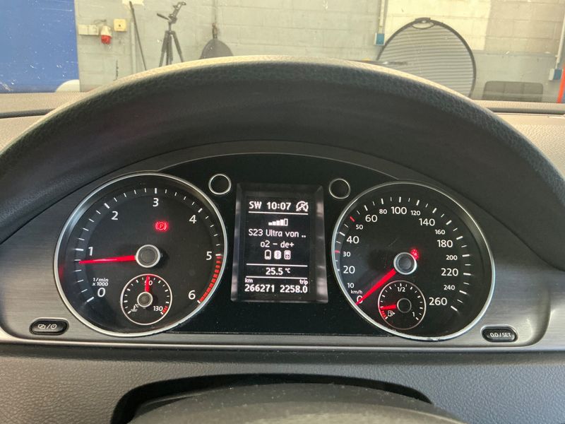 Volkswagen Passat 1.6 TDI Comfortline BlueMotion Tech — zdjęcie 4