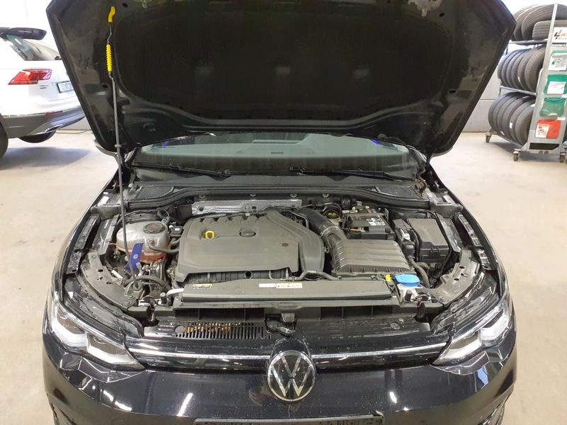 Volkswagen Golf VIII 1.5 eTSI ACT Life — zdjęcie 8