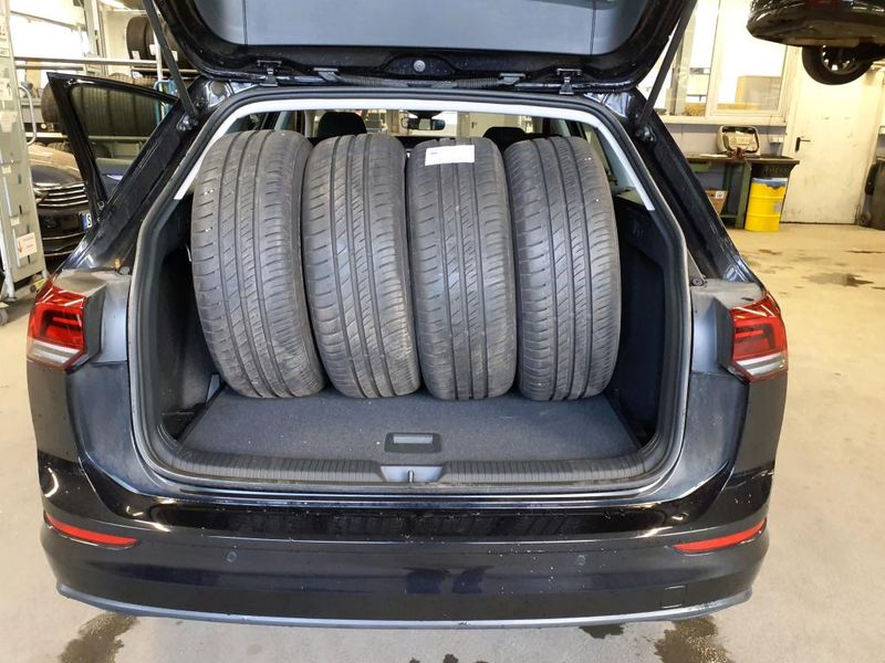 Volkswagen Golf VIII 1.5 eTSI ACT Life — zdjęcie 21