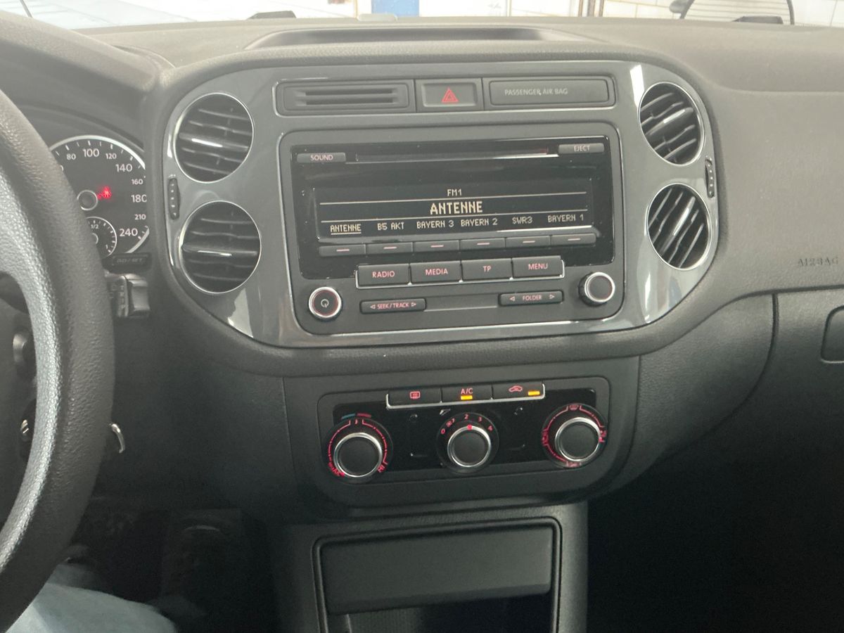 Volkswagen Tiguan 2014 — photo 26