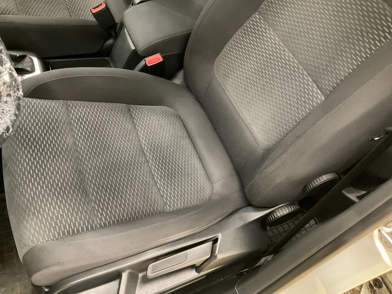Volkswagen Golf VI Plus 1.6 TDI Rabbit BlueMotion Tech 2013 – снимка 29