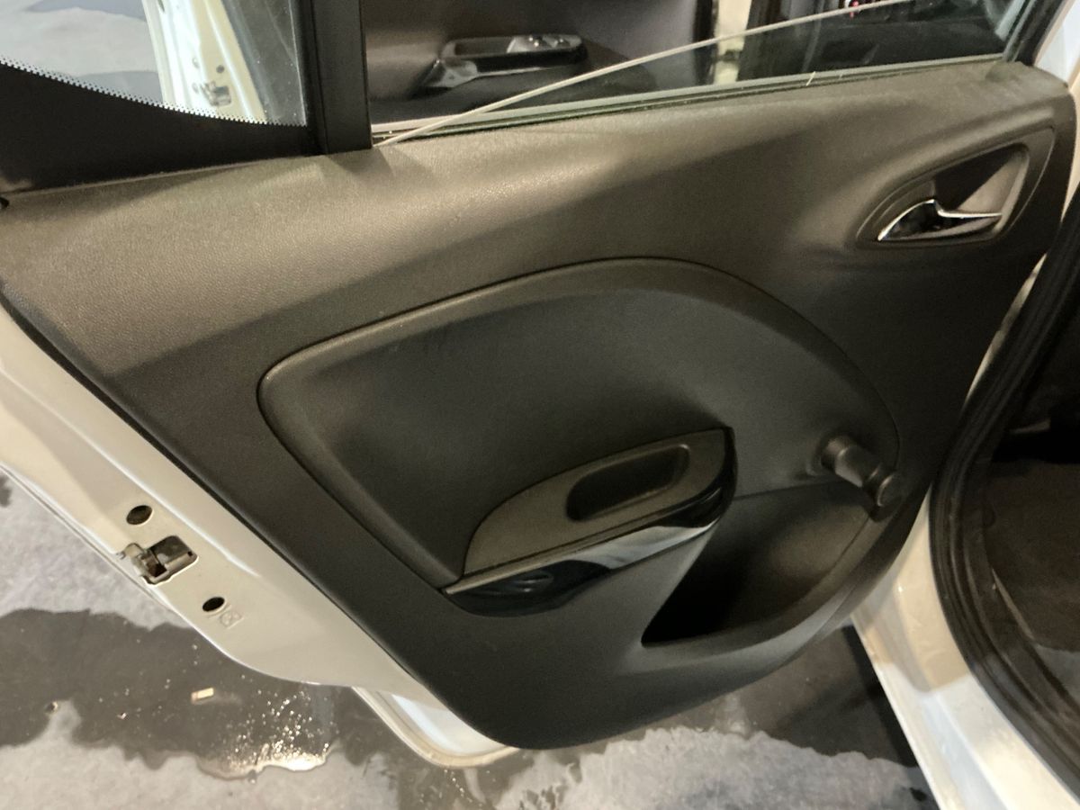 Opel Corsa 2016 — photo 24