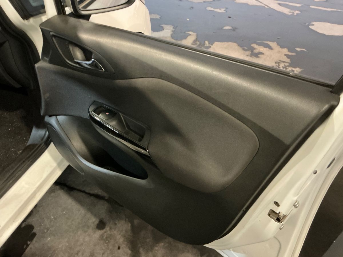 Opel Corsa 2016 — photo 27