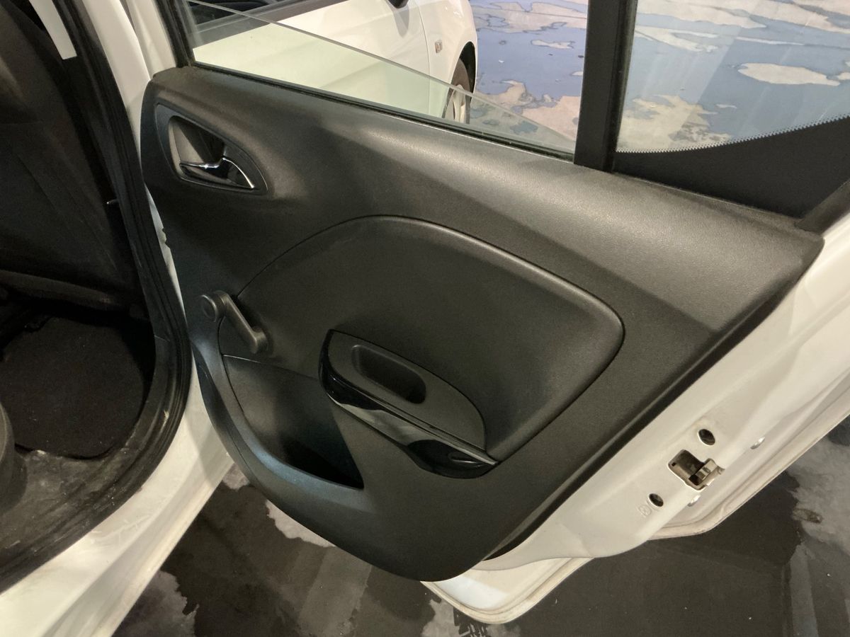 Opel Corsa 2016 — photo 26