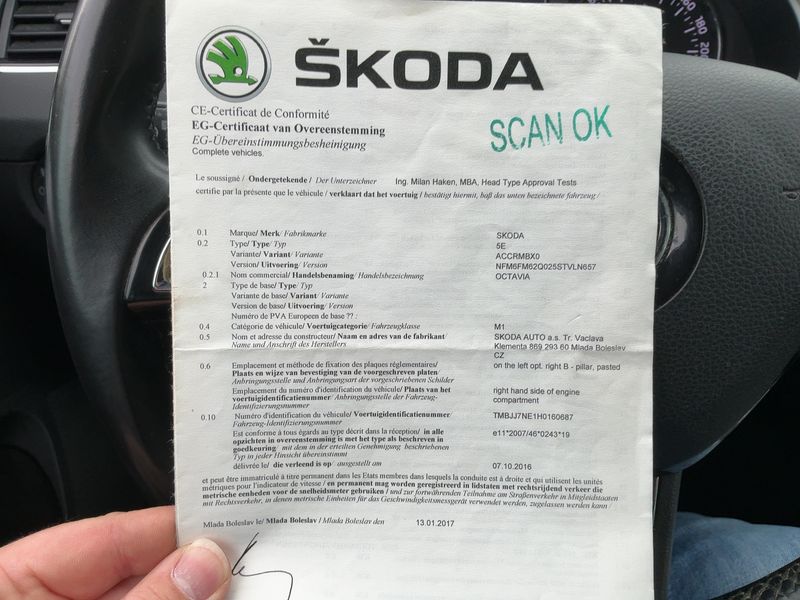 Skoda Octavia 2.0 TDI Ambition — zdjęcie 16
