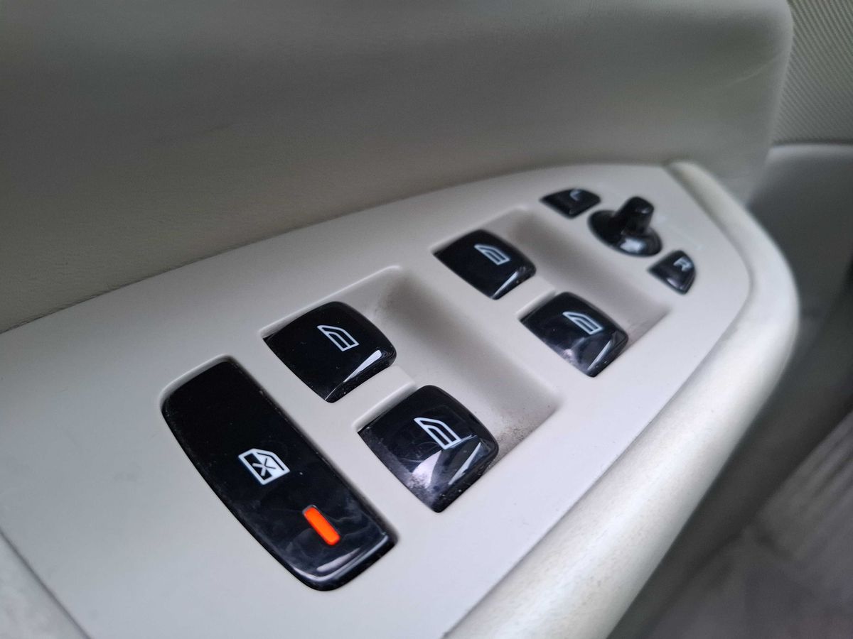 Volvo XC90 2016 — photo 25