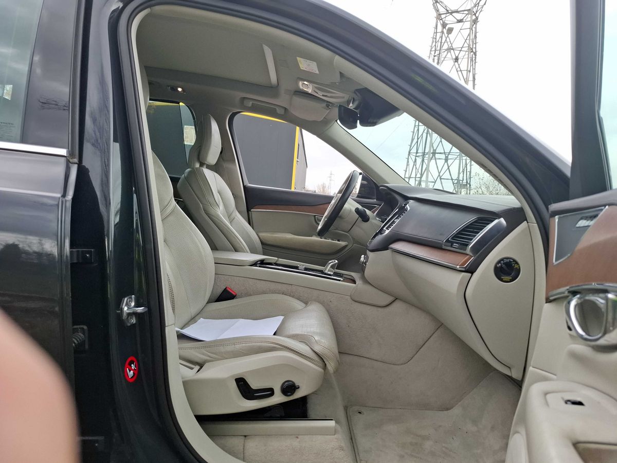 Volvo XC90 2016 — photo 11