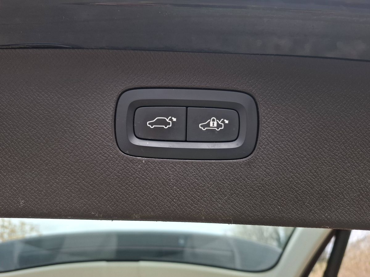 Volvo XC90 2016 — photo 38