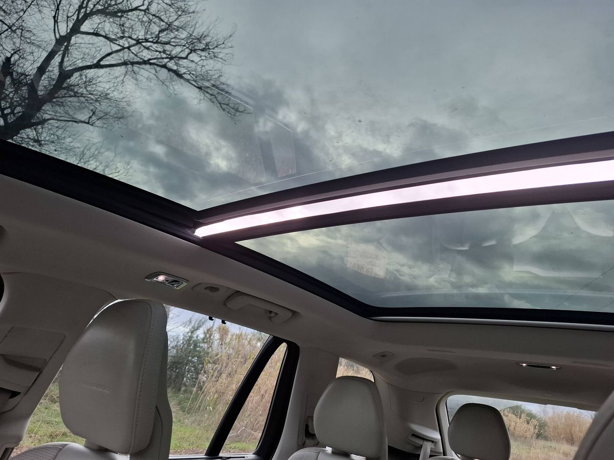 Volvo XC90 2016 — photo 36