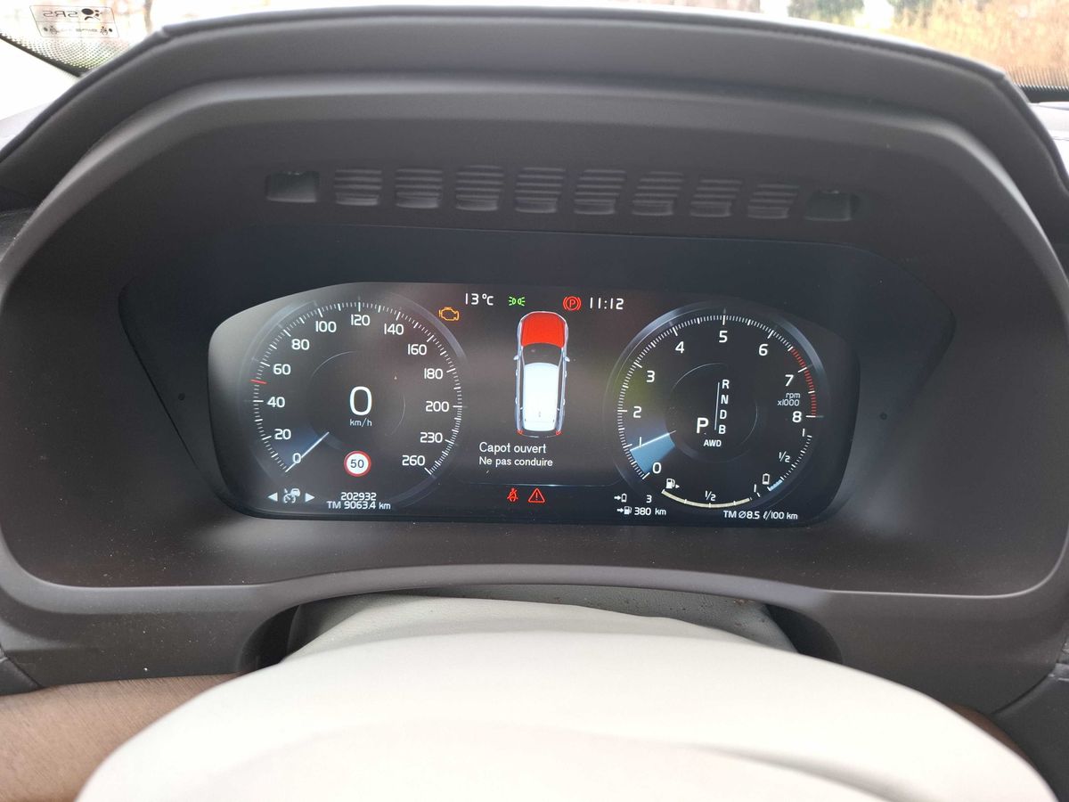 Volvo XC90 2016 — photo 13