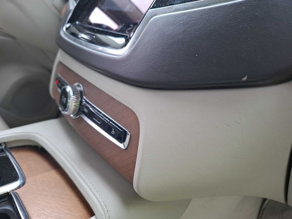 Volvo XC90 2016 — photo 78