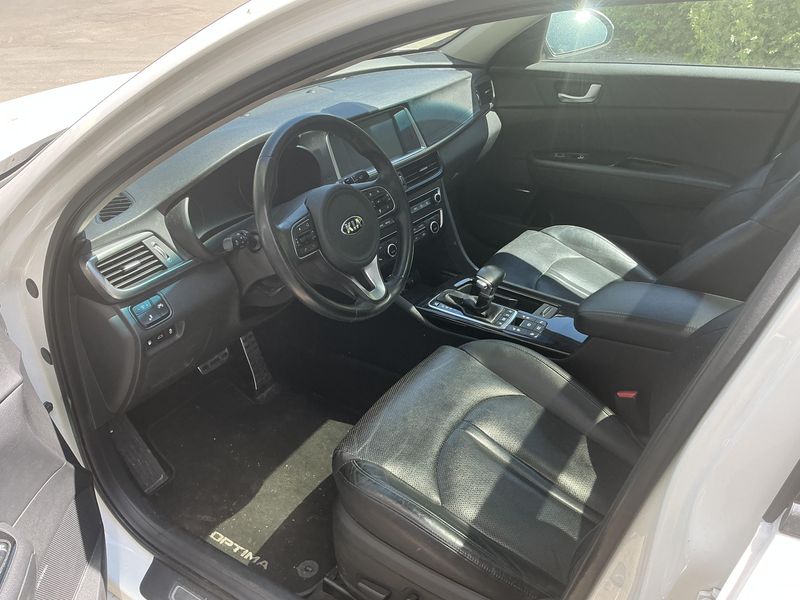 Kia Optima 1.7 CRDi Spirit — zdjęcie 11