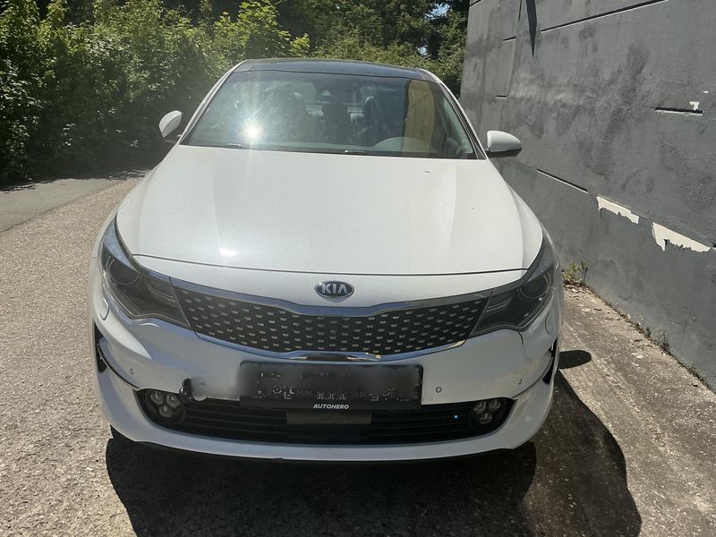 Kia Optima 1.7 CRDi Spirit — zdjęcie 9