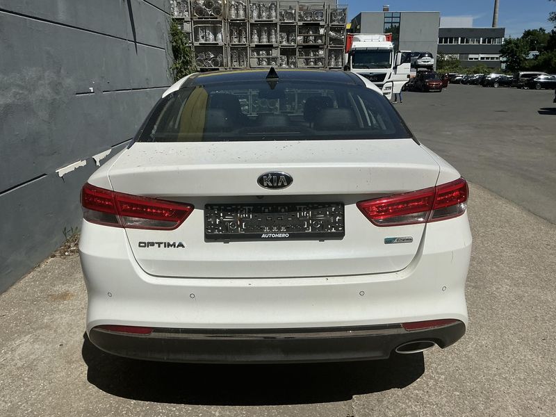 Kia Optima 1.7 CRDi Spirit — zdjęcie 5