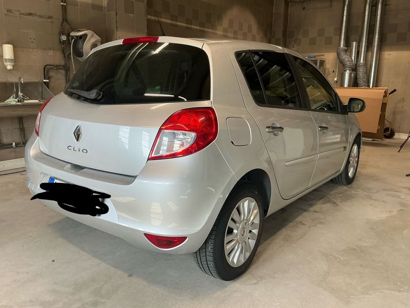 Renault Clio 1.2 TCe Dynamique 2009 – снимка 2