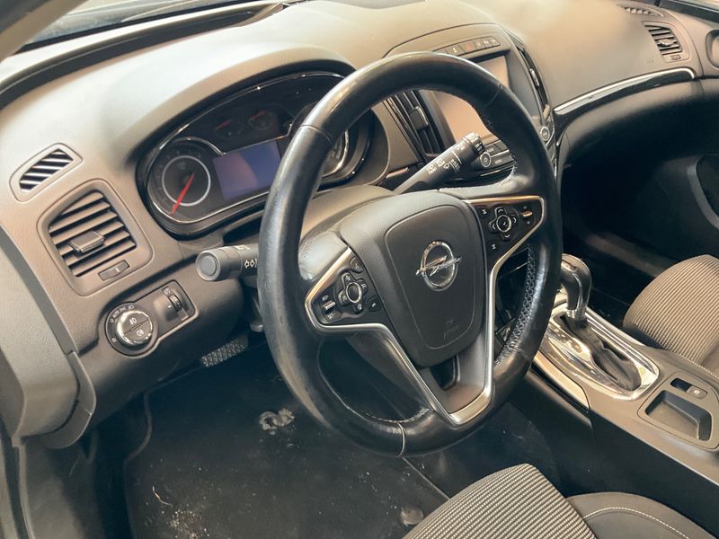 Opel Insignia Sports Tourer 2.0 SIDI Turbo Innovation 4x4 2015 – снимка 23