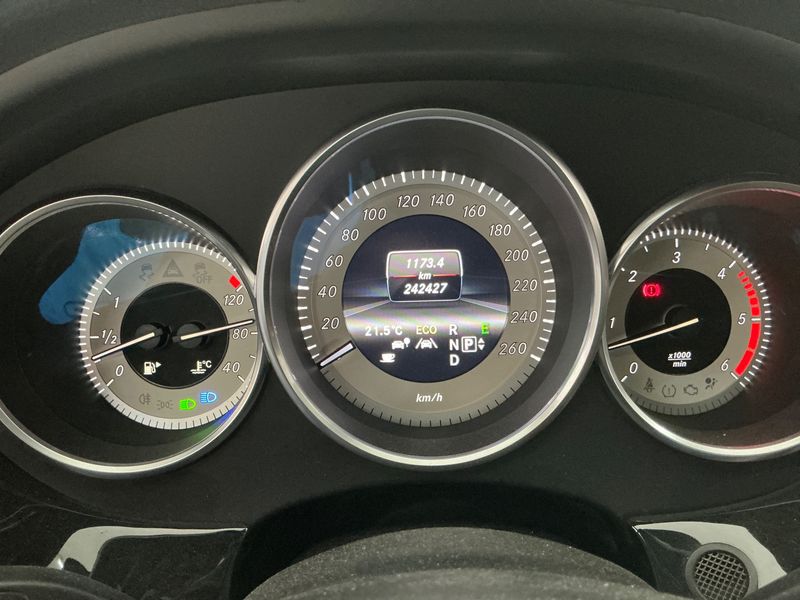 Mercedes-Benz CLS-Klasse CLS 350 d Shooting Brake 4Matic BlueEfficiency — zdjęcie 13