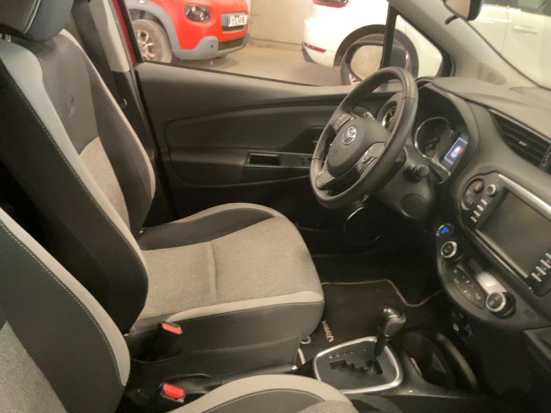 Toyota Yaris 1.5 Hybrid 20ème anniversaire 2020 – снимка 16