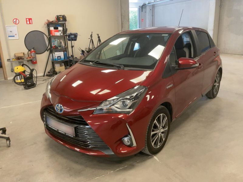 Toyota Yaris 1.5 Hybrid 20ème anniversaire 2020 – снимка 1