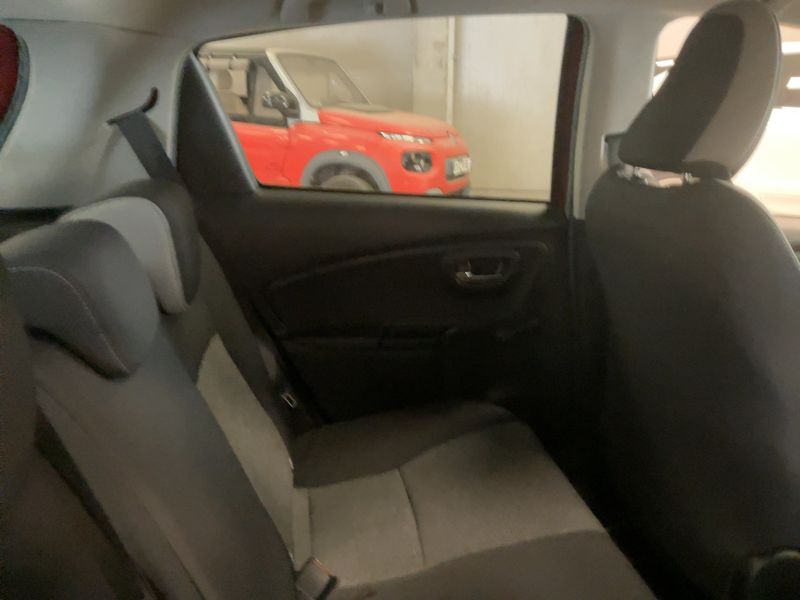 Toyota Yaris 1.5 Hybrid 20ème anniversaire 2020 – снимка 19