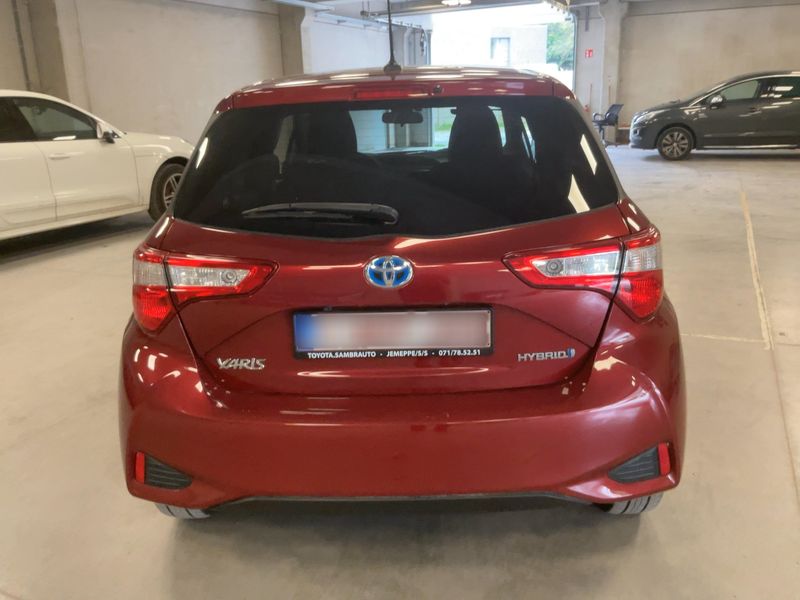 Toyota Yaris 1.5 Hybrid 20ème anniversaire 2020 – снимка 7