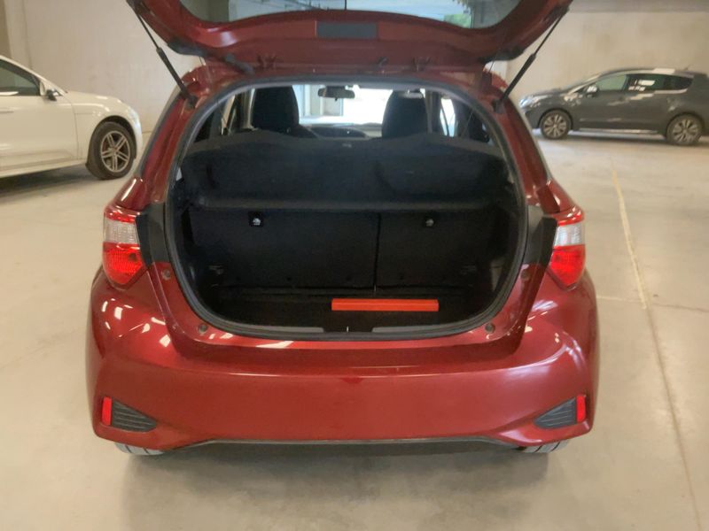 Toyota Yaris 1.5 Hybrid 20ème anniversaire 2020 – снимка 15