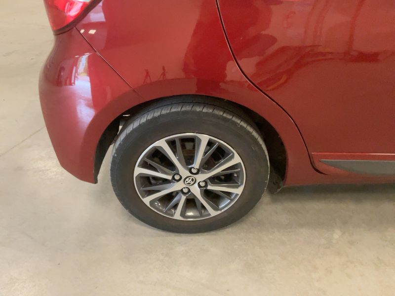 Toyota Yaris 1.5 Hybrid 20ème anniversaire 2020 – снимка 9