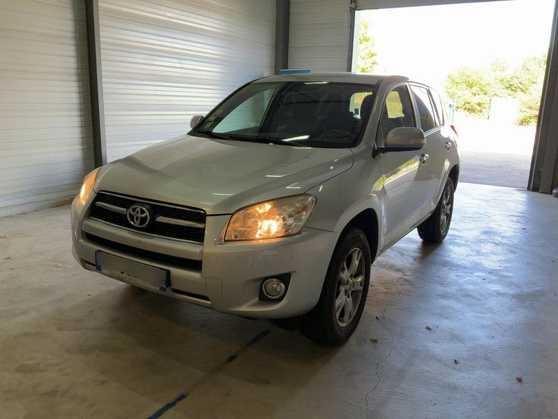 RAV 4 2.2 D-4D Life