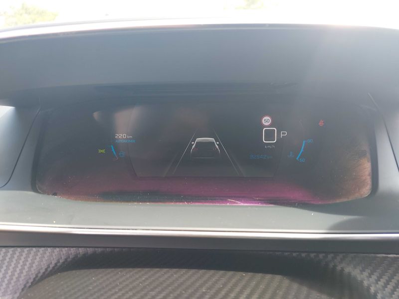 Peugeot 2008 1.2 PureTech GT Pack — zdjęcie 12