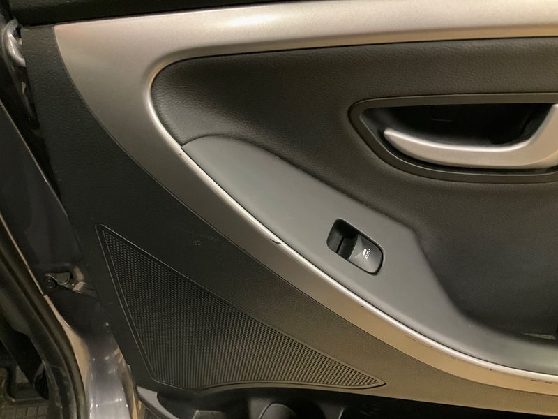 Hyundai i30 1.6 GDI Premium 2015 – снимка 23
