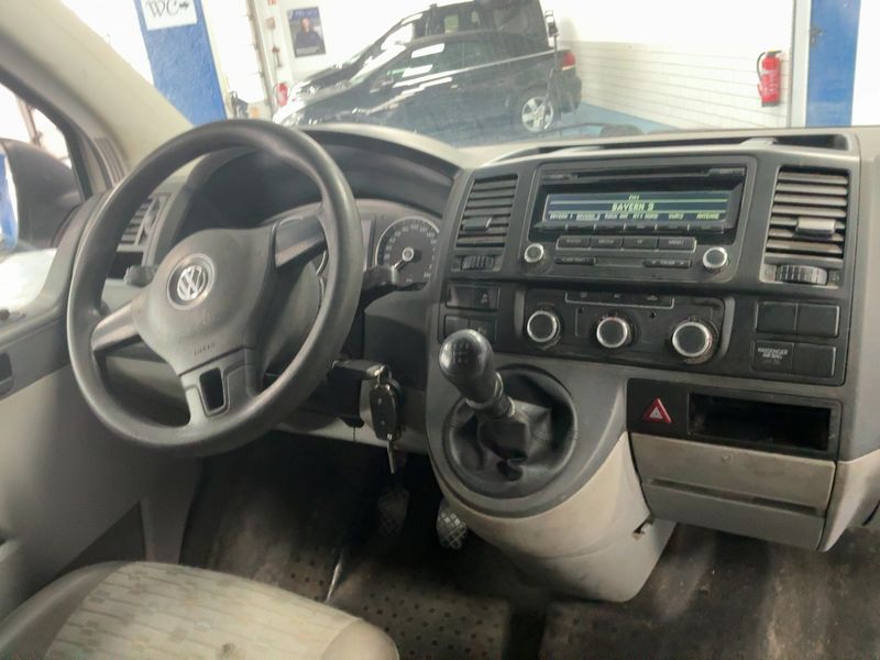 Volkswagen T5 Transporter 2.0 TDI Kasten lang — zdjęcie 12