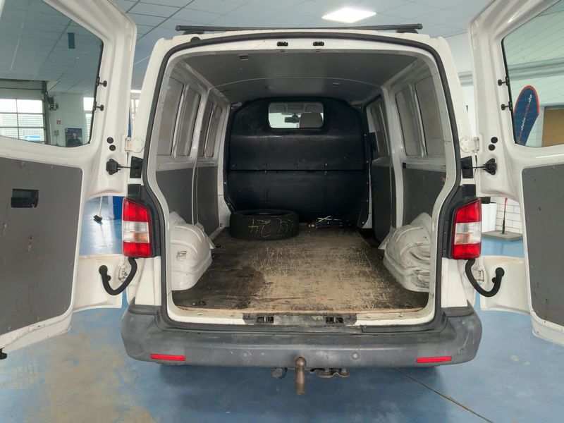 Volkswagen T5 Transporter 2.0 TDI Kasten lang — zdjęcie 10