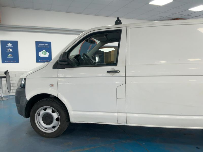 Volkswagen T5 Transporter 2.0 TDI Kasten lang — zdjęcie 4