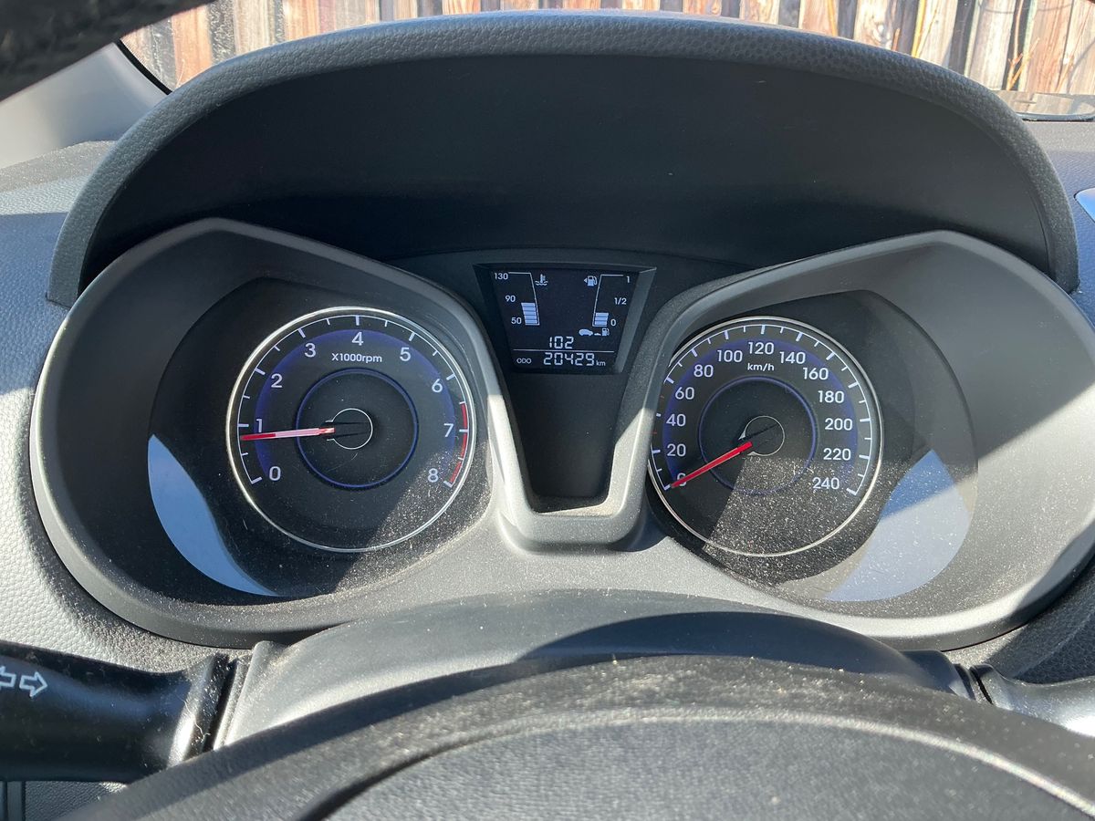 Hyundai ix20 2016 — photo 19