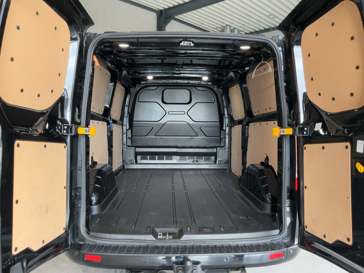 Ford Transit 2024 — photo 16