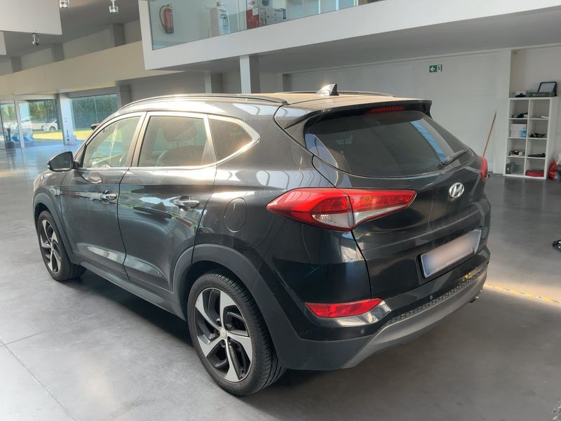 Hyundai Tucson 1.6 TGDI Advantage 2WD — zdjęcie 3