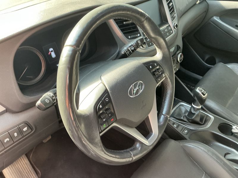 Hyundai Tucson 1.6 TGDI Advantage 2WD 2016 – снимка 38