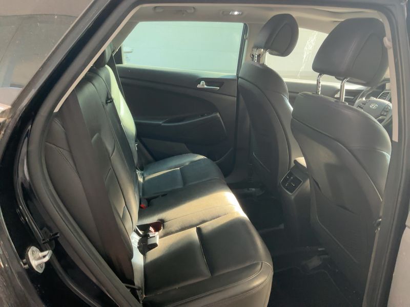 Hyundai Tucson 1.6 TGDI Advantage 2WD — zdjęcie 14