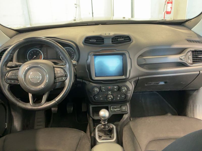 Jeep Renegade 1.0 TGDi Longitude 4x2 — zdjęcie 12