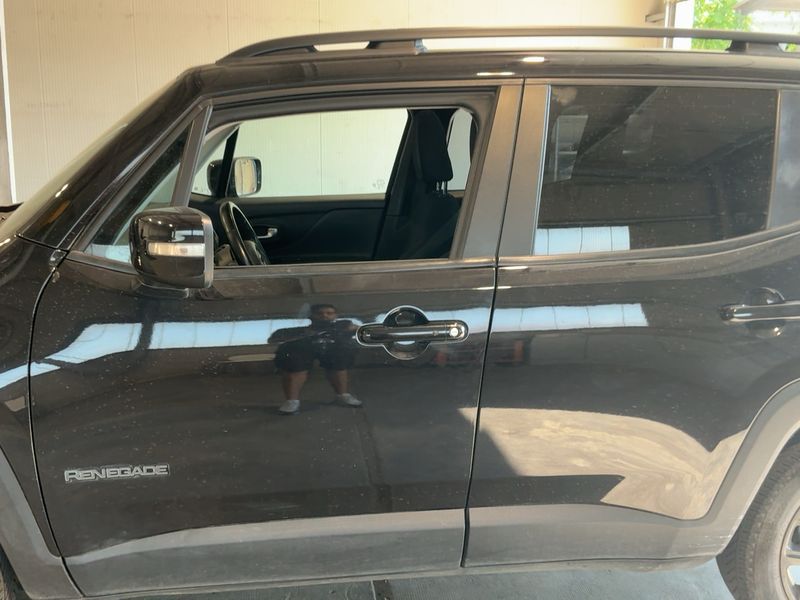 Jeep Renegade 1.0 TGDi Longitude 4x2 — zdjęcie 4