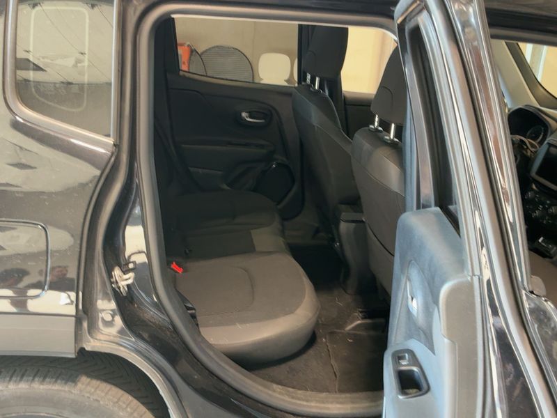 Jeep Renegade 1.0 TGDi Longitude 4x2 — zdjęcie 14