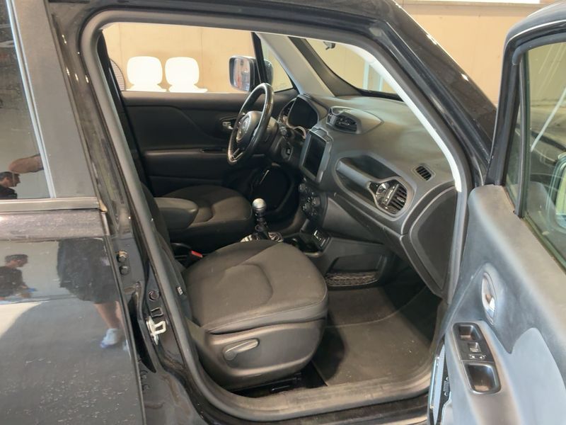 Jeep Renegade 1.0 TGDi Longitude 4x2 — zdjęcie 11