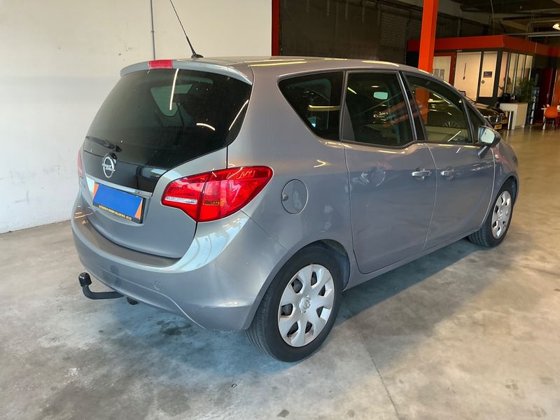 Opel Meriva 1.4 Turbo Design Edition — zdjęcie 2