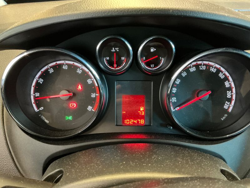 Opel Meriva 1.4 Turbo Design Edition — zdjęcie 4