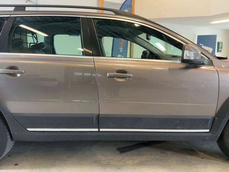 Volvo XC70 2.4 DRIVe Momentum 2WD — zdjęcie 7