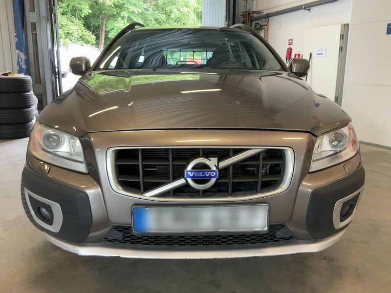 Volvo XC70 2.4 DRIVe Momentum 2WD — zdjęcie 9